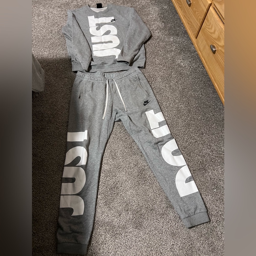 Nike (Just Do It ) Jogging Suit
